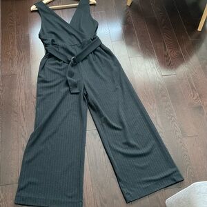Uniqlo Elegant Black Jumpsuit with Belt